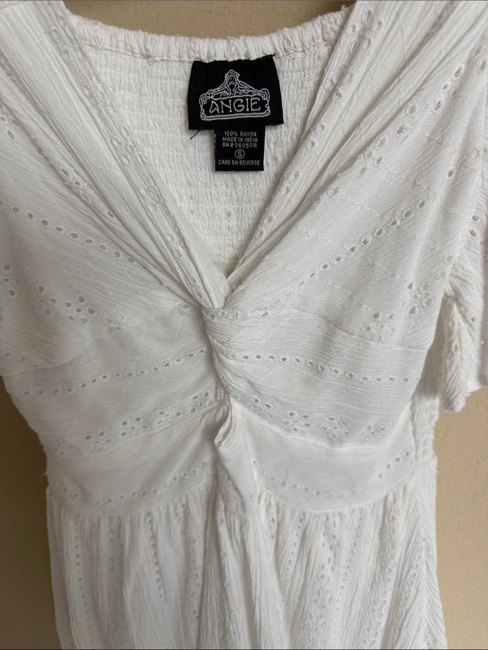 Angie White Eyelet deep V-Neck Flutter Mini flare Dress S - Picture 2 of 5
